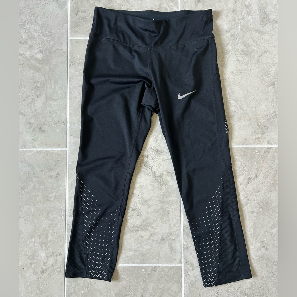 Nike Black Performance Dri-Fit Cropped Leggings